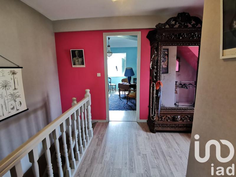 Maison - 221 m² - 7 pièces