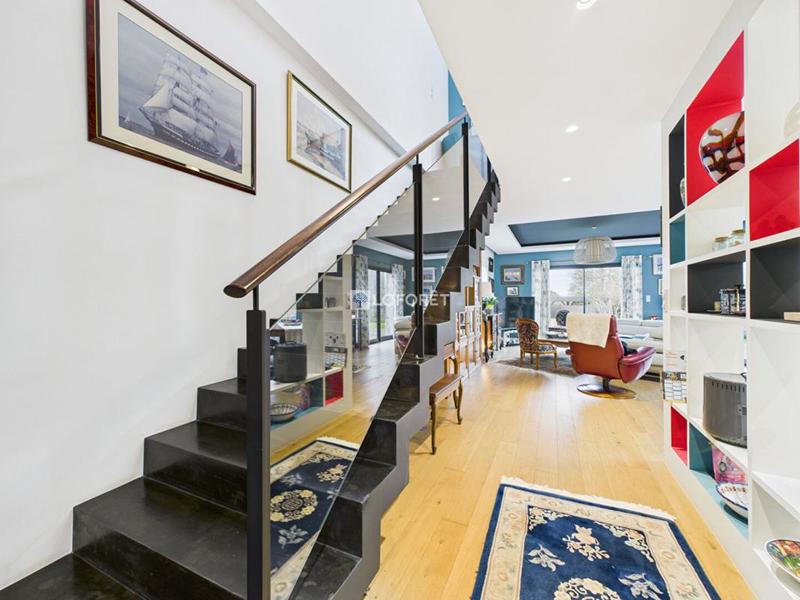 Maison - 186 m² - 5 pièces