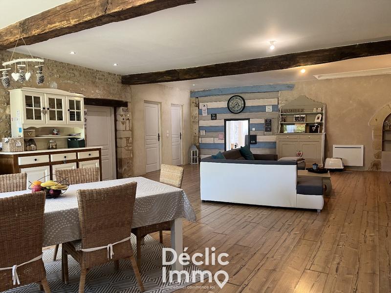 Maison en pierre - 286 m² - 8 pièces