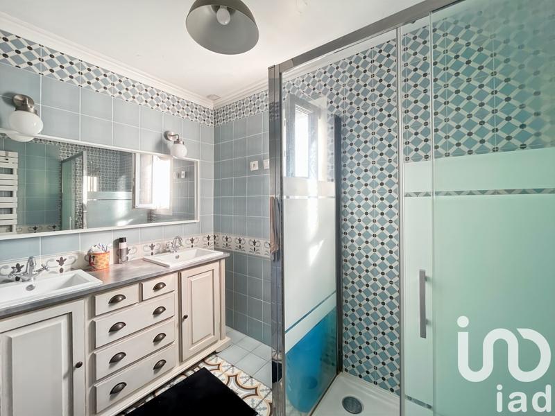 Maison - 200 m² - 8 pièces