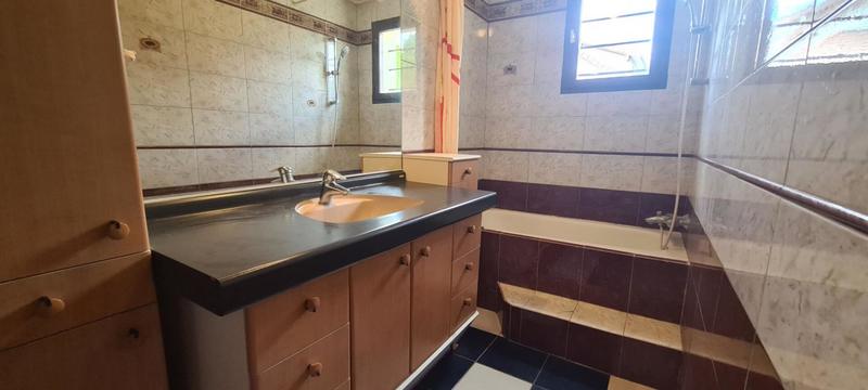 Maison - 96 m² - 6 pièces