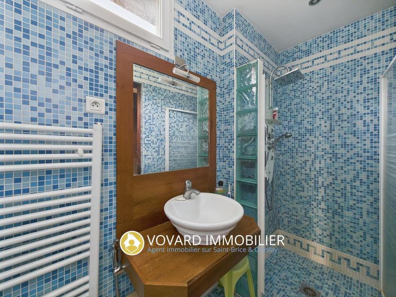 Maison - 234 m² - 8 pièces