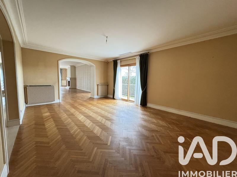 Maison - 293 m² - 9 pièces