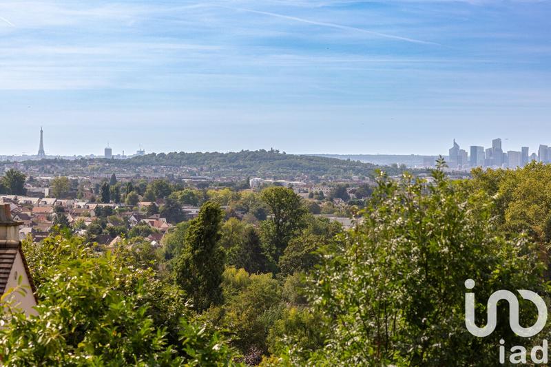 Maison - 218 m² - 8 pièces