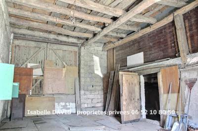Grange - 160 m² - 1 pièce