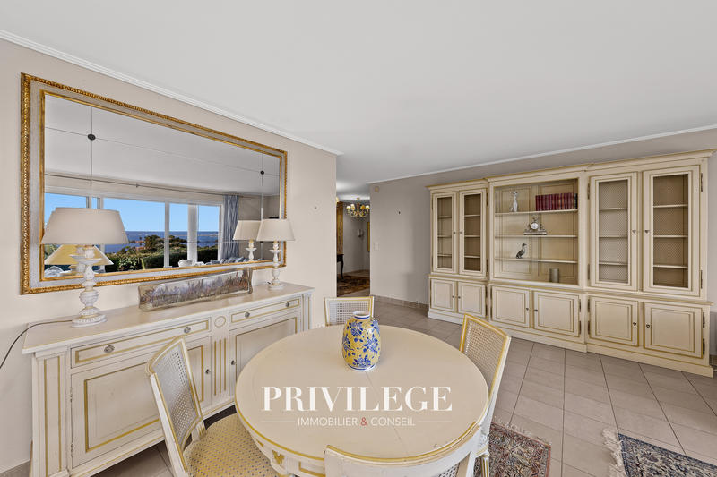 Appartement - 104 m² - 4 pièces