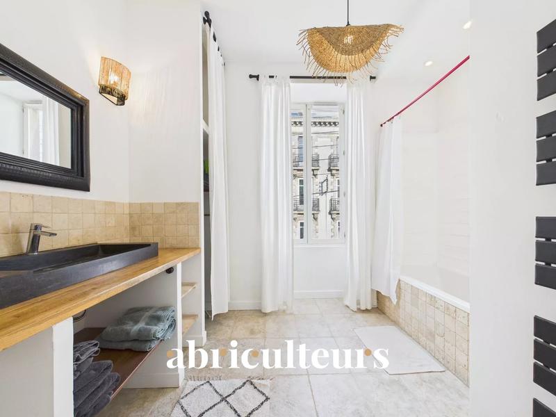 Appartement - 94 m² - 4 pièces