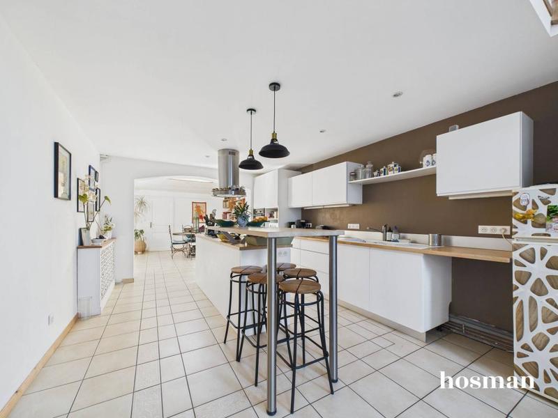 Maison - 144 m² - 8 pièces