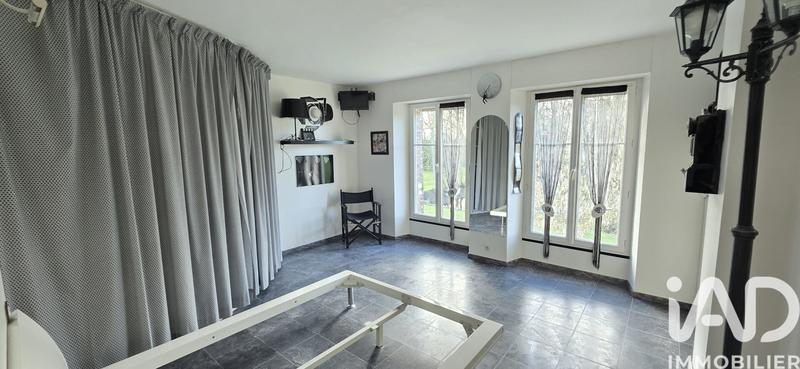 Maison - 226 m² - 8 pièces