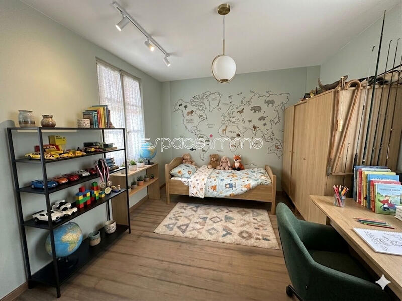 Maison - 105 m² - 6 pièces