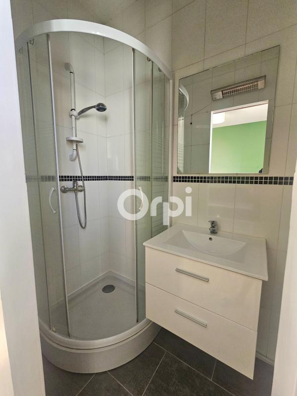 Studio - 15 m² - 1 pièce