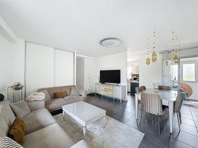 Appartement - 87 m² - 4 pièces