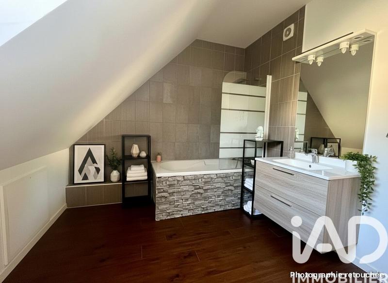 Maison - 88 m² - 4 pièces