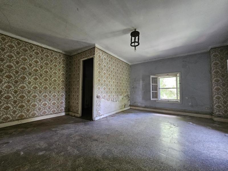 Maison - 790 m² - 15 pièces