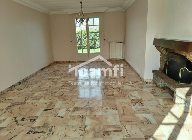 Maison - 160 m² - 8 pièces