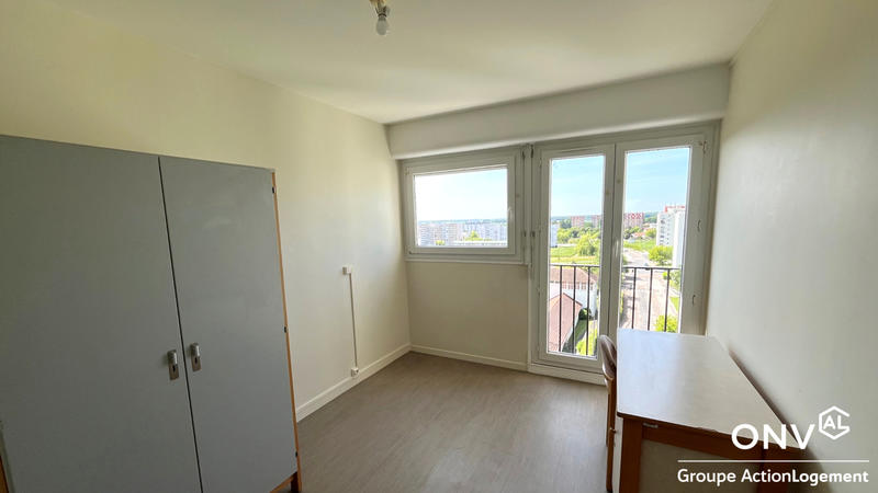 Appartement - 104 m² - 6 pièces