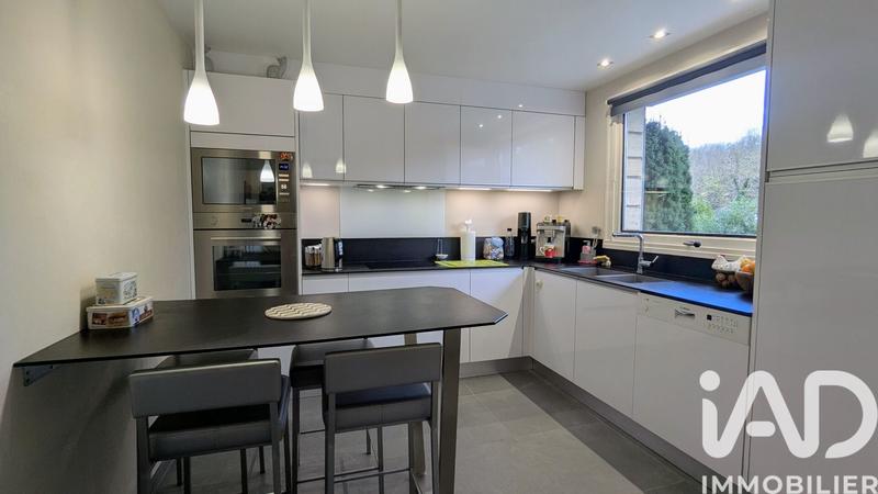 Maison - 188 m² - 8 pièces