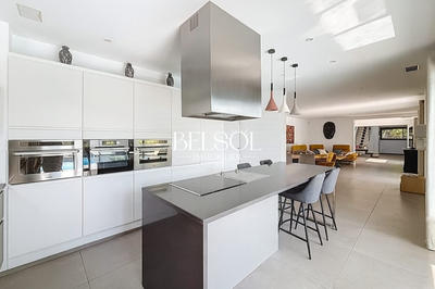 Villa - 180 m² - 5 pièces