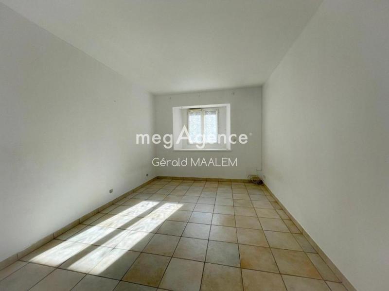 Appartement - 93 m² - 3 pièces