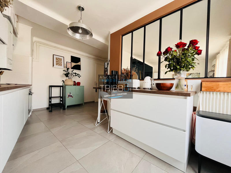 Appartement - 90 m² - 4 pièces