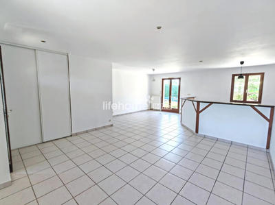 Maison - 98 m² - 4 pièces