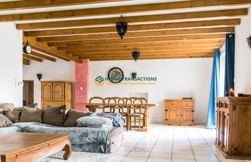 Maison - 232 m² - 7 pièces