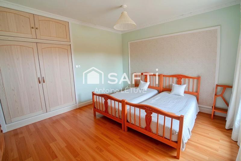 Maison - 434 m² - 8 pièces