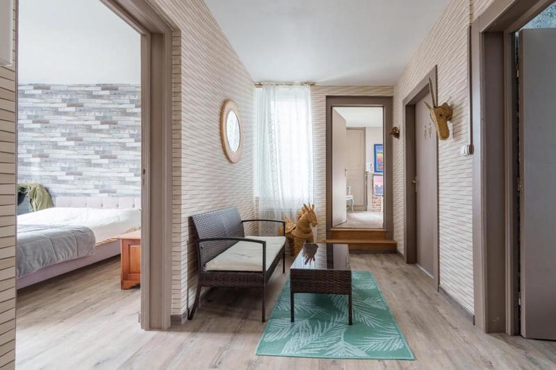 Maison - 274 m² - 7 pièces