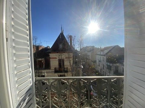 Appartement - 77 m² - 5 pièces