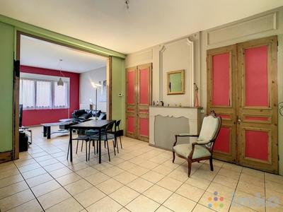 Maison - 180 m² - 6 pièces