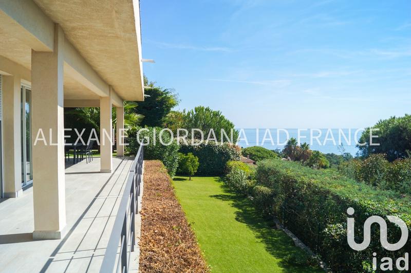 Maison - 195 m² - 7 pièces