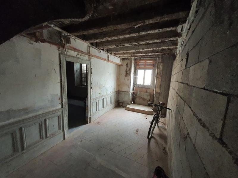 Maison - 727 m² - 7 pièces