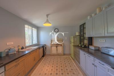 Maison - 111 m² - 4 pièces