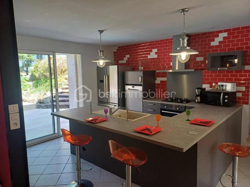 Propriété - 170 m² - 5 pièces