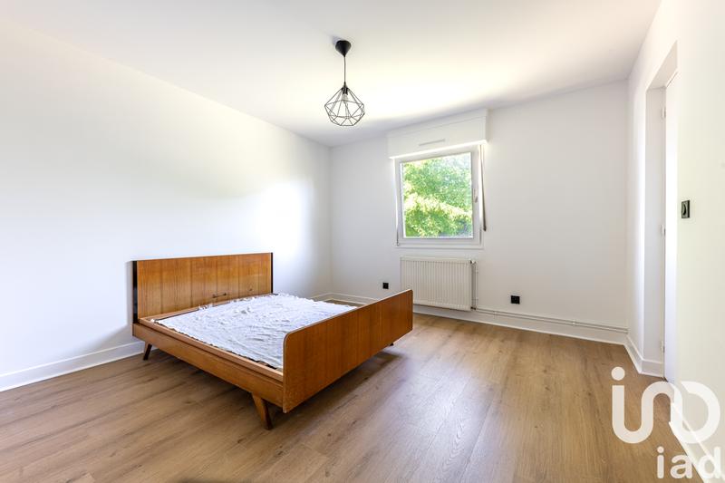 Maison - 290 m² - 9 pièces