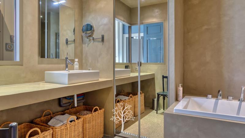 Hôtel particulier - 250 m² - 7 pièces