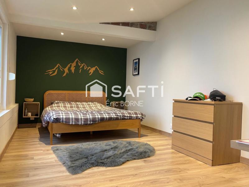 Maison - 200 m² - 8 pièces