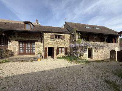 Maison - 275 m² - 10 pièces