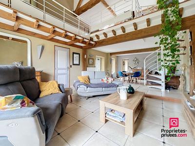 Maison - 250 m² - 7 pièces