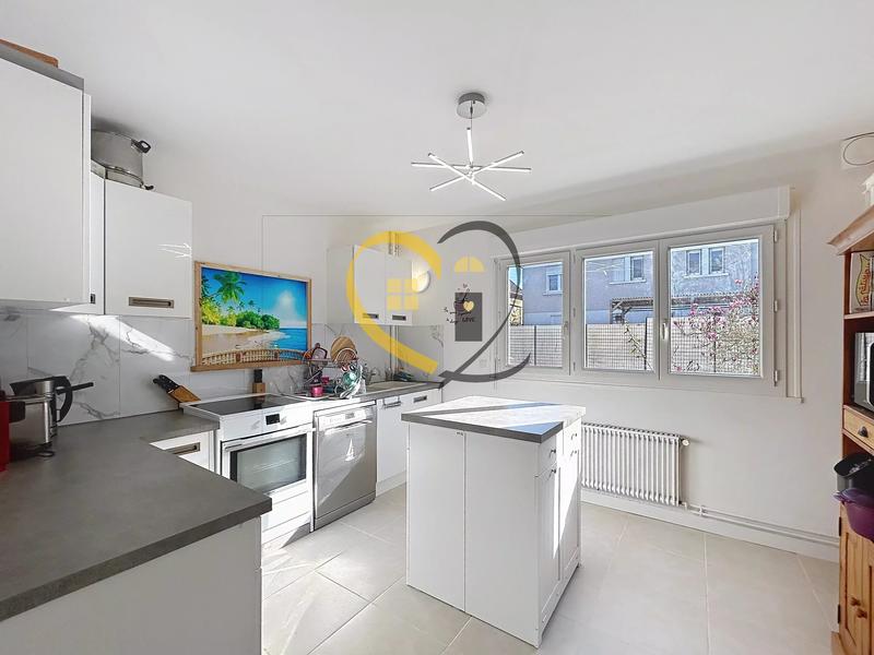 Maison - 190 m² - 10 pièces