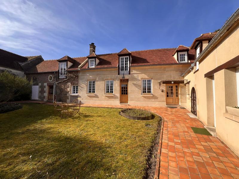 Corps de ferme - 166 m² - 7 pièces