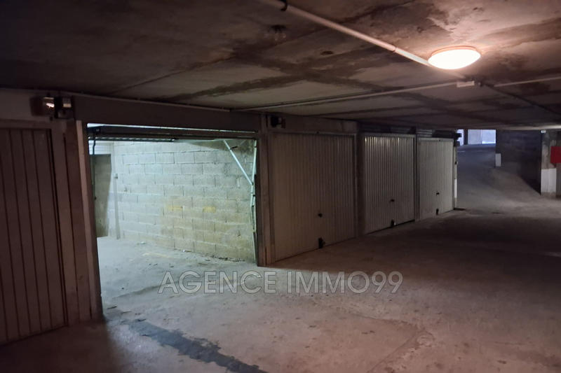 Parking / Garage - 12 m²