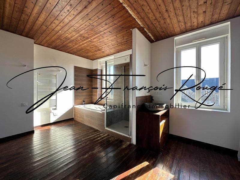 Maison - 160 m² - 7 pièces