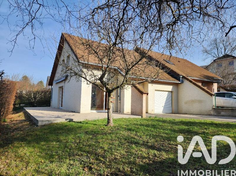 Maison - 97 m² - 5 pièces