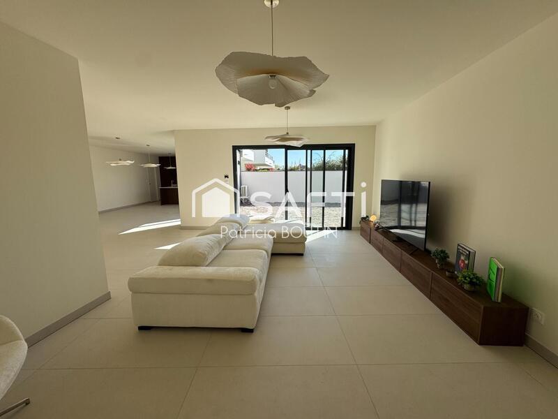 Maison - 140 m² - 5 pièces