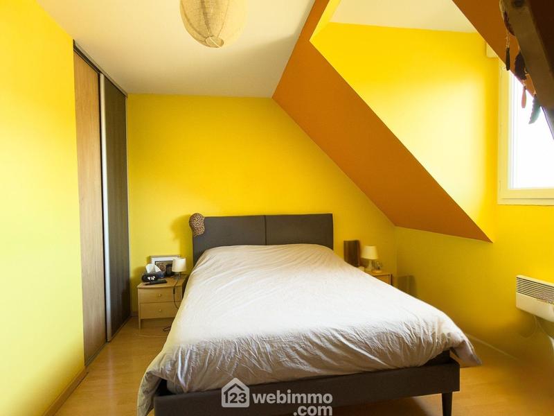 Maison - 99 m² - 6 pièces