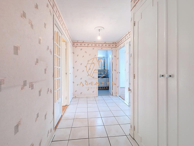 Appartement - 82 m² - 4 pièces