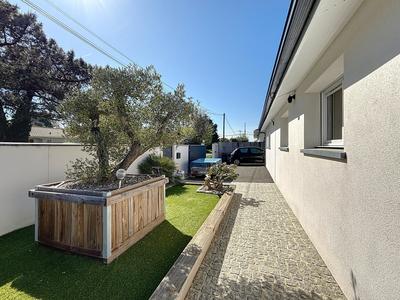 Maison - 103 m² - 5 pièces