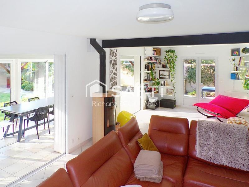 Villa - 180 m² - 8 pièces