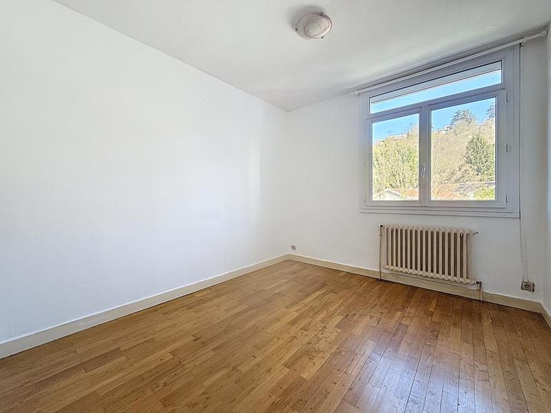 Appartement - 82 m² - 4 pièces